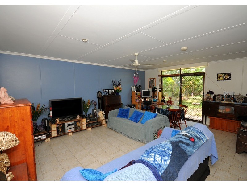 19 Barnstaple Street, Torquay QLD 4655