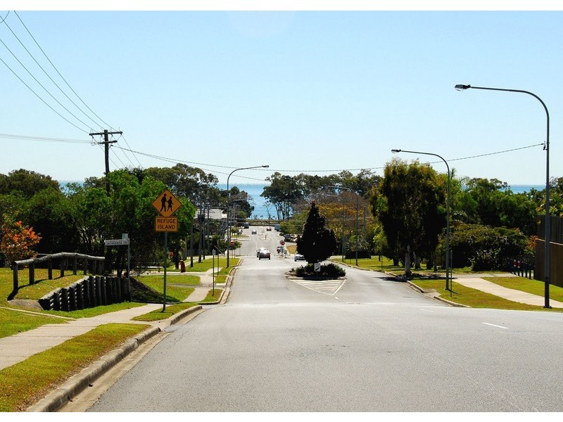 19 Barnstaple Street, Torquay QLD 4655