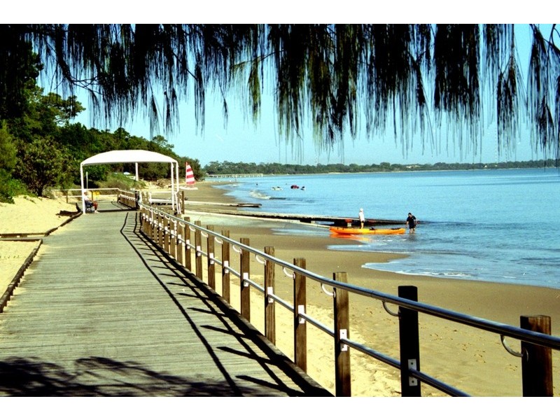 19 Barnstaple Street, Torquay QLD 4655