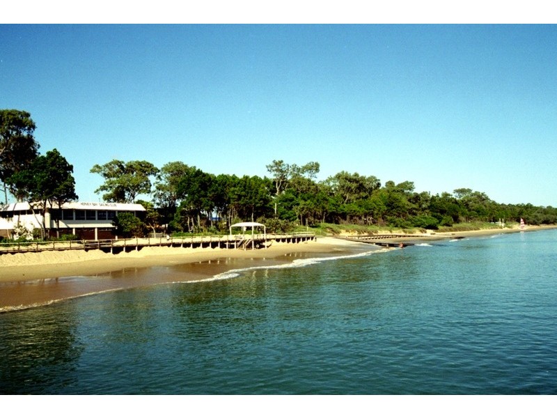 19 Barnstaple Street, Torquay QLD 4655