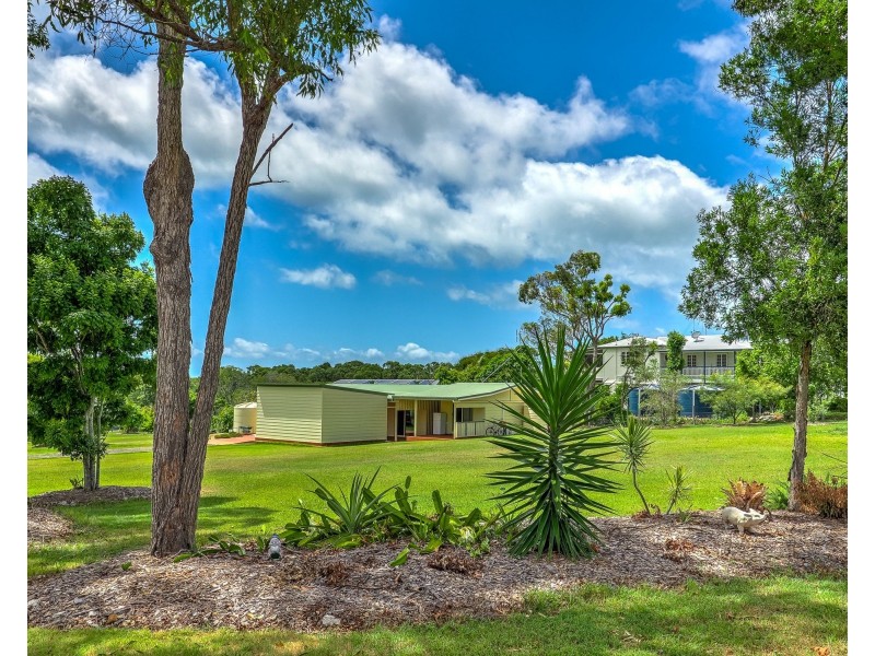 2 Dolphin Avenue, Booral QLD 4655
