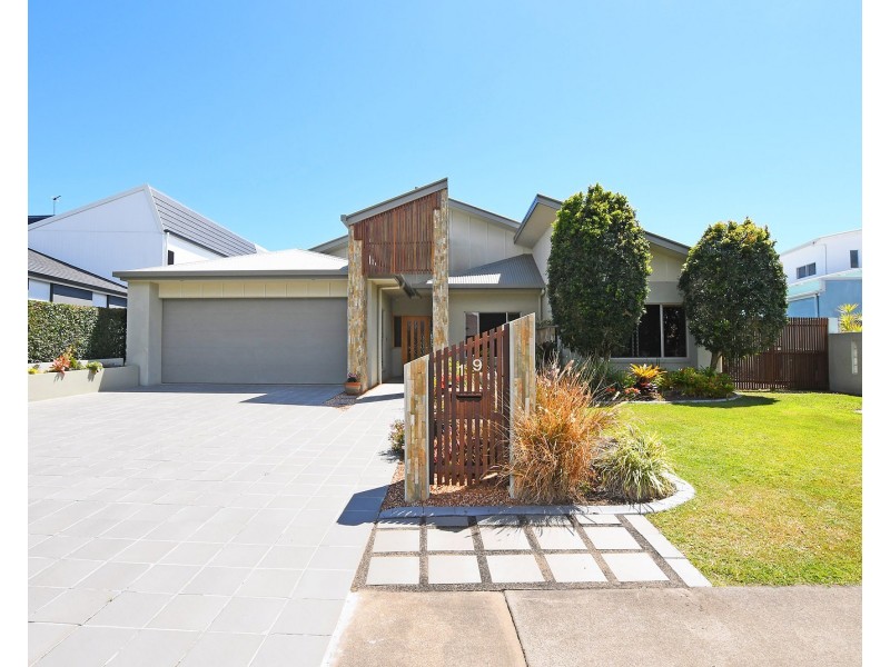 19 Lady Penrhyn Drive, Eli Waters QLD 4655