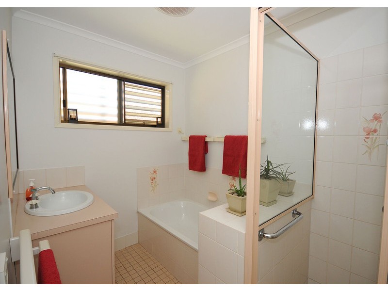 33 Helsham Street, Hervey Bay QLD 4655