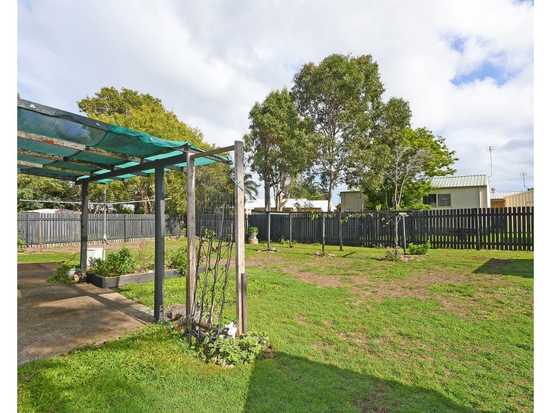 8 Bunker Avenue, Urraween QLD 4655