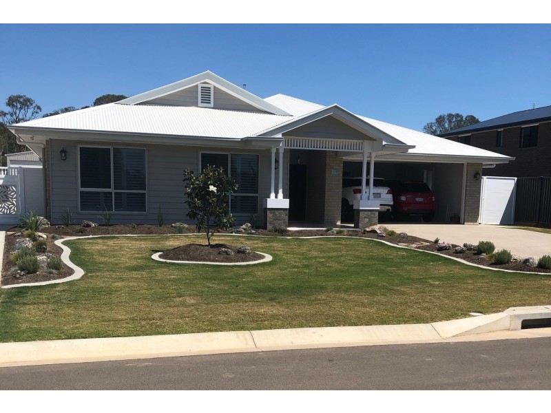9 Bonita Crt, Urangan QLD 4655