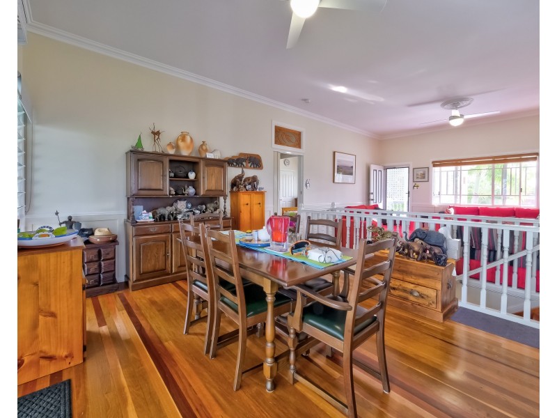 12 Foreshore Drive, Urangan QLD 4655