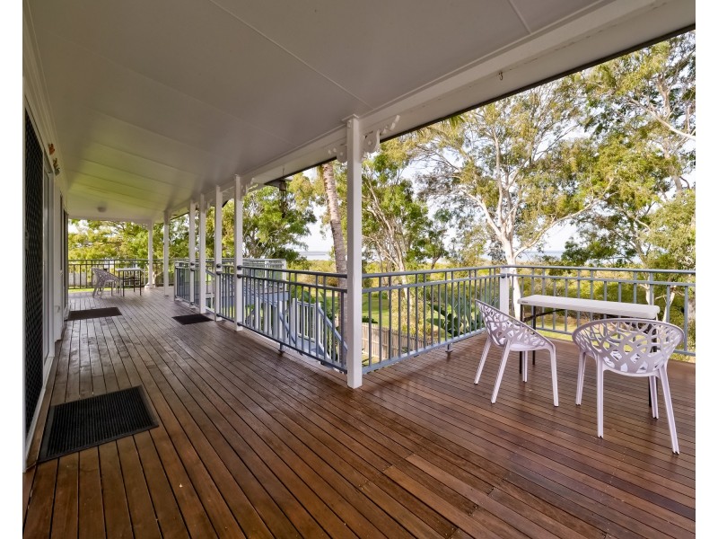 12 Foreshore Drive, Urangan QLD 4655