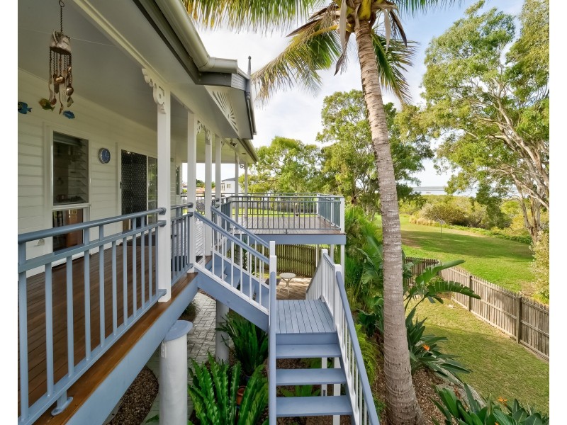 12 Foreshore Drive, Urangan QLD 4655