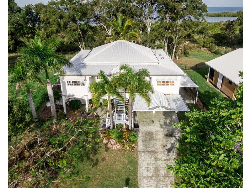 12 Foreshore Drive, Urangan QLD 4655