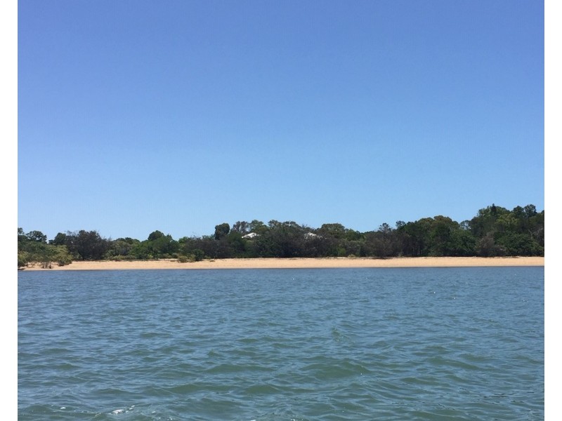 6 Oceanfront Court, Urangan QLD 4655