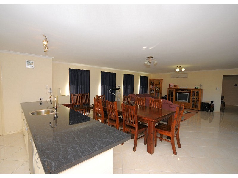 32 Rosedale Drive, Wondunna QLD 4655