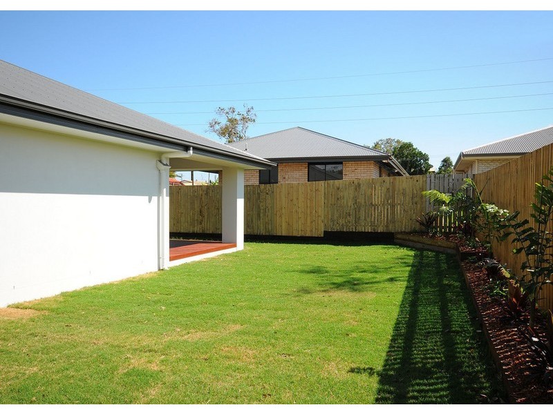 5 Bianca Crt, Torquay QLD 4655