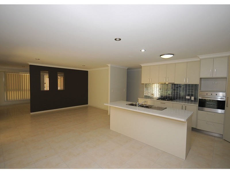 9  Cumberland Court, Point Vernon QLD 4655