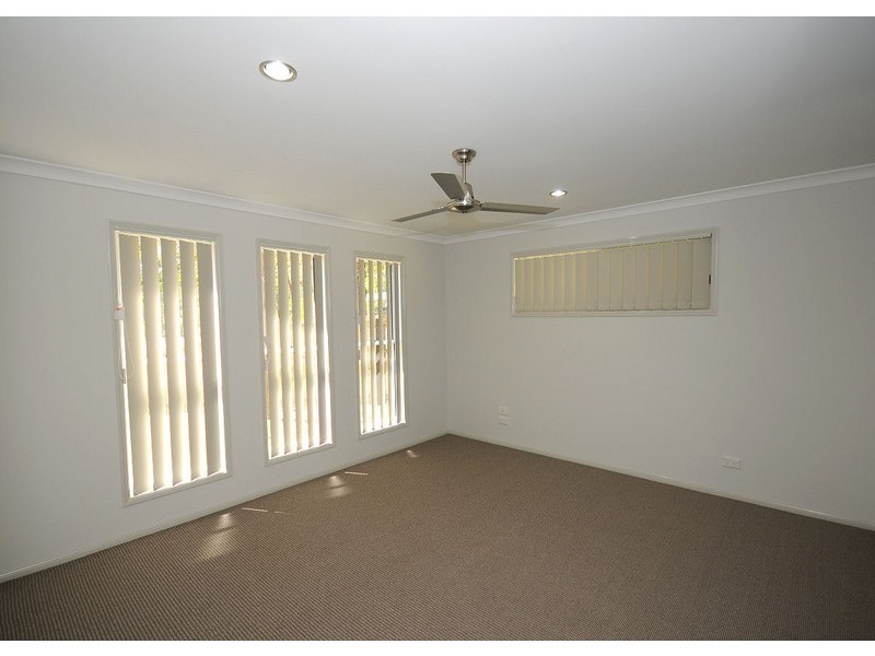 9  Cumberland Court, Point Vernon QLD 4655