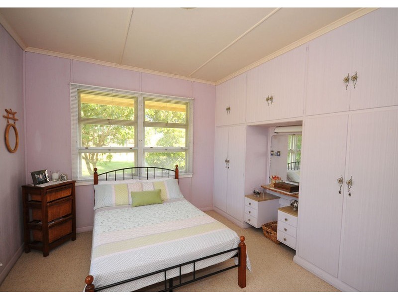 110 Esplanade, Point Vernon QLD 4655