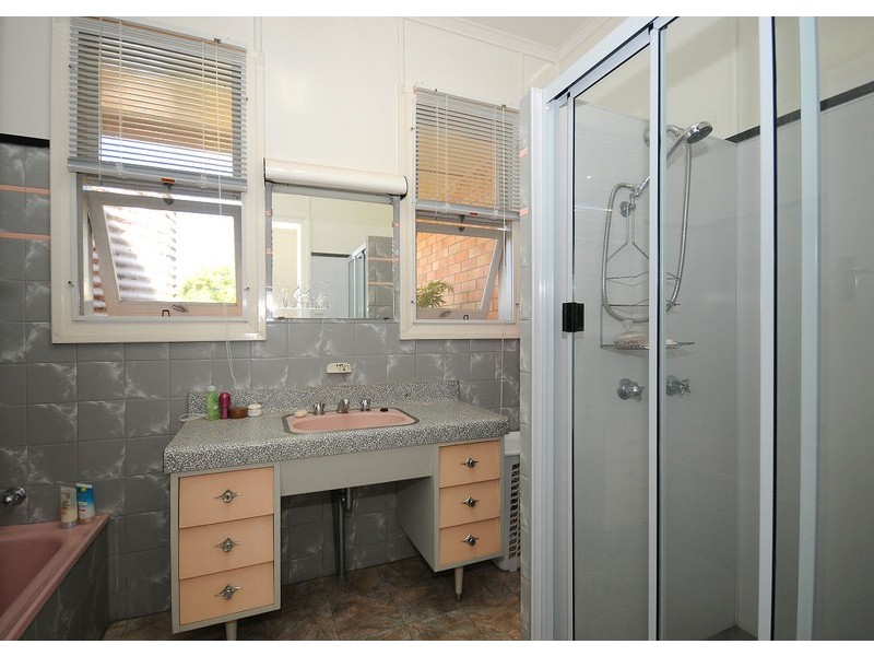 110 Esplanade, Point Vernon QLD 4655