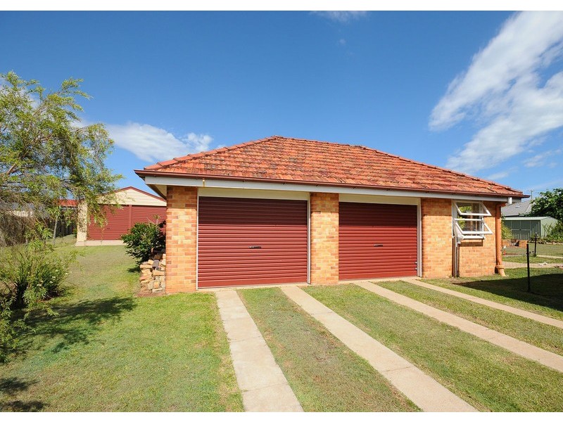 110 Esplanade, Point Vernon QLD 4655