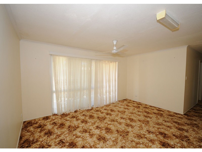 11 Southerden Street, Torquay QLD 4655