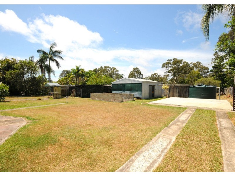 11 Southerden Street, Torquay QLD 4655