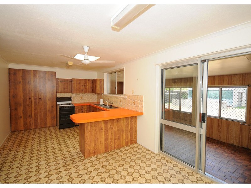 11 Southerden Street, Torquay QLD 4655