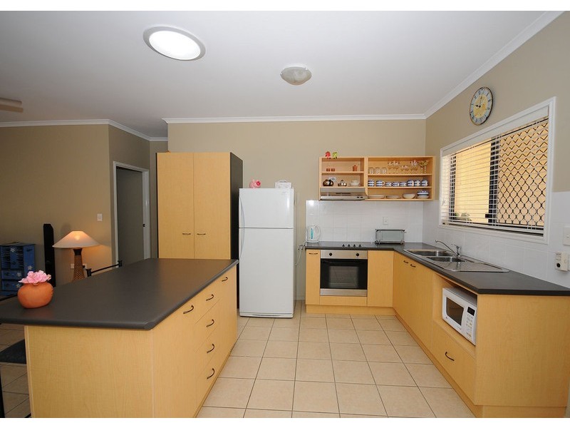 Unit 22  34 Elizabeth Street, Urangan QLD 4655