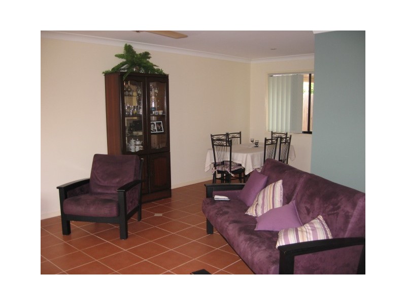 2/2 Orchid Avenue, Urangan QLD 4655