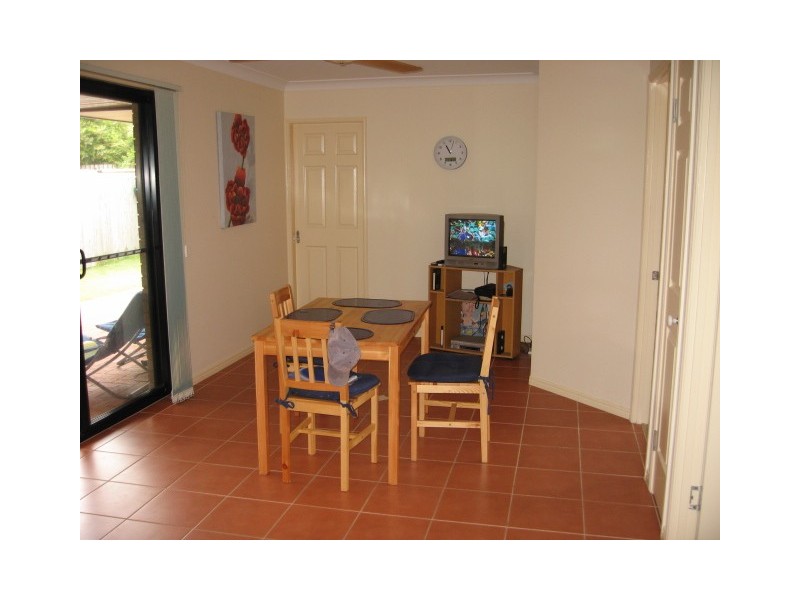 2/2 Orchid Avenue, Urangan QLD 4655