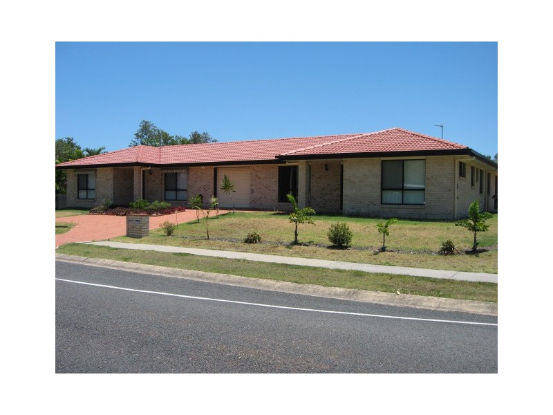 2/2 Orchid Avenue, Urangan QLD 4655