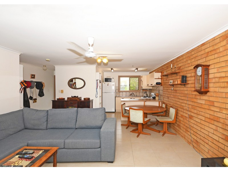 3/42-44 Pulgul Street, Urangan QLD 4655