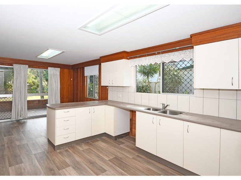 217 Cypress Street, Torquay QLD 4655