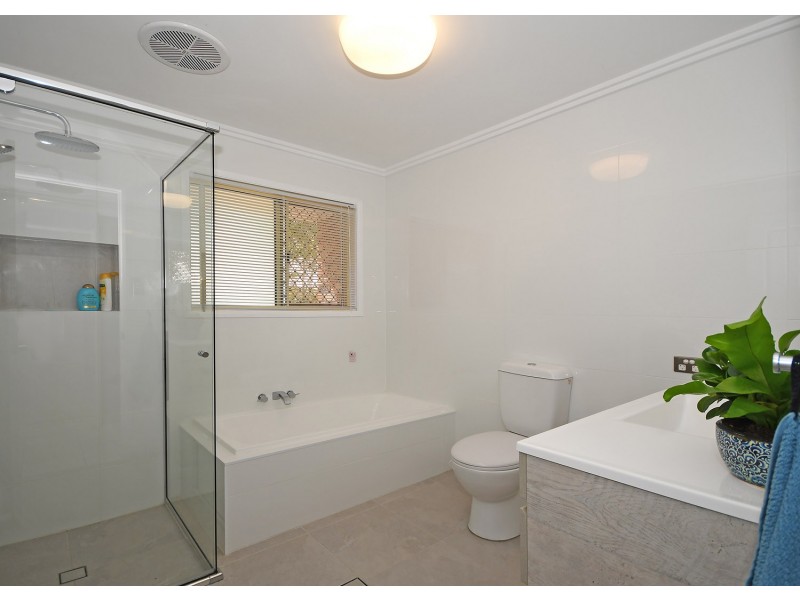 14 Windemere Road, Wondunna QLD 4655