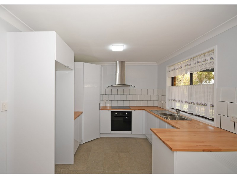 83 Pulgul Street, Urangan QLD 4655