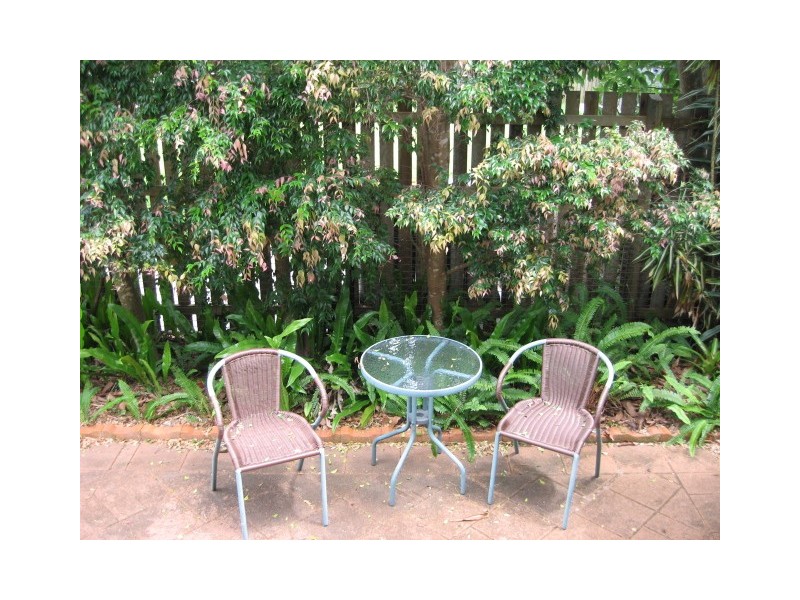 25 Robert Street, Torquay QLD 4655