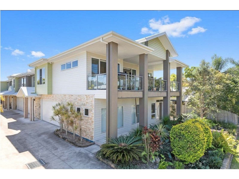 1/5 Pulgul Street, Urangan QLD 4655