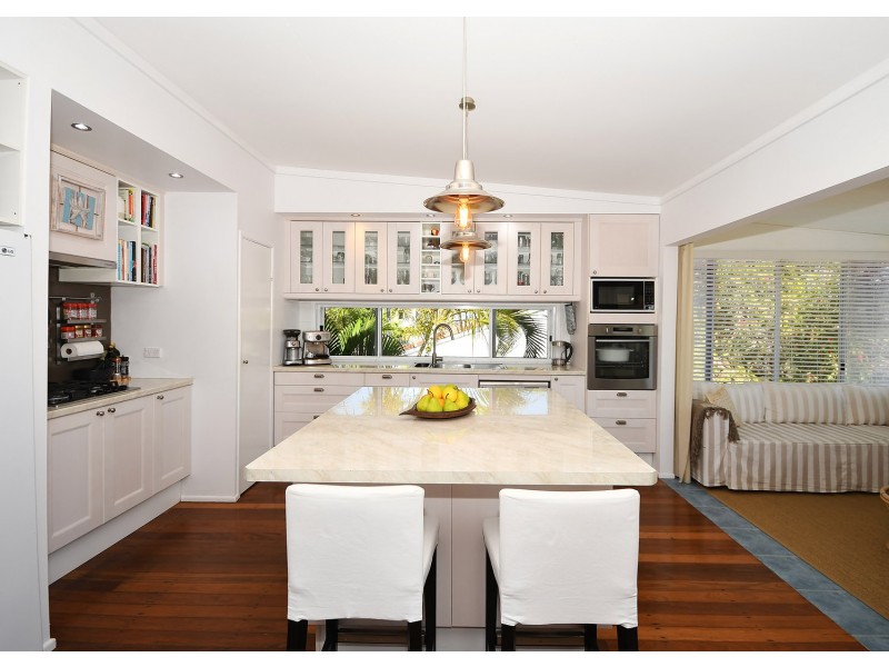 5 Helsham Street, Point Vernon QLD 4655