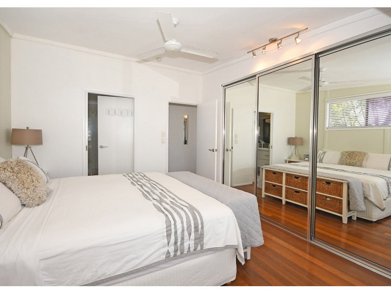 5 Helsham Street, Point Vernon QLD 4655