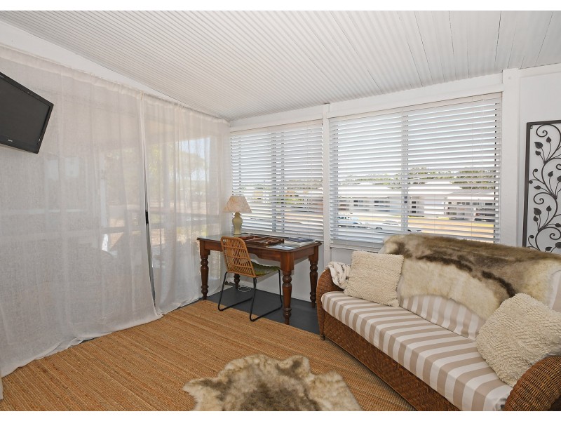 5 Helsham Street, Point Vernon QLD 4655