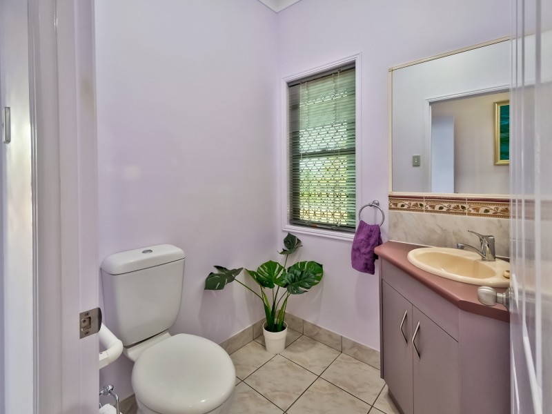 10-12 Doss Court, Urraween QLD 4655