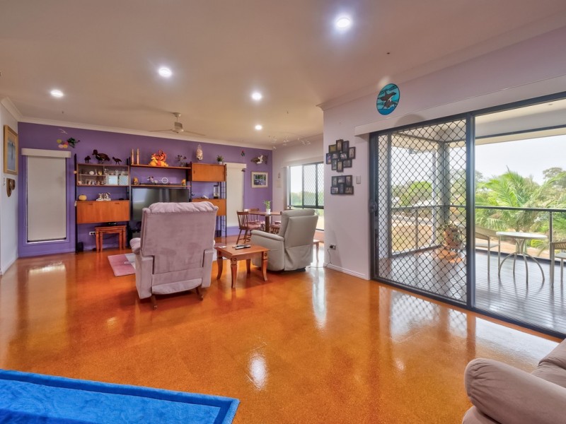 10-12 Doss Court, Urraween QLD 4655