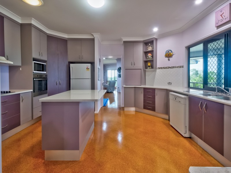 10-12 Doss Court, Urraween QLD 4655