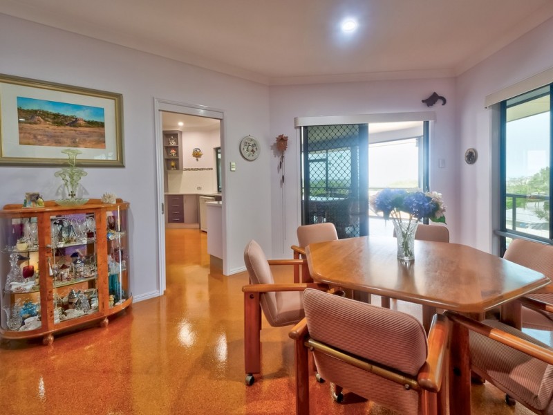 10-12 Doss Court, Urraween QLD 4655