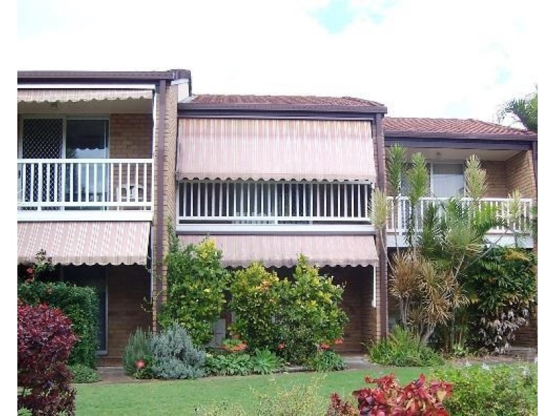 Unit 2/6-8 Beach Road, Pialba QLD 4655