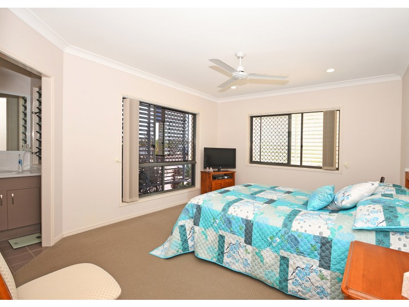 5 Lancaster Circuit, Urraween QLD 4655