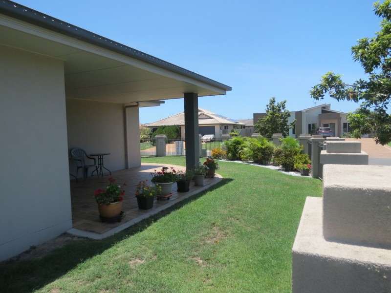 5 Lancaster Circuit, Urraween QLD 4655