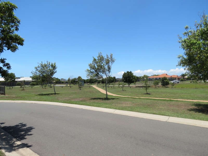 5 Lancaster Circuit, Urraween QLD 4655