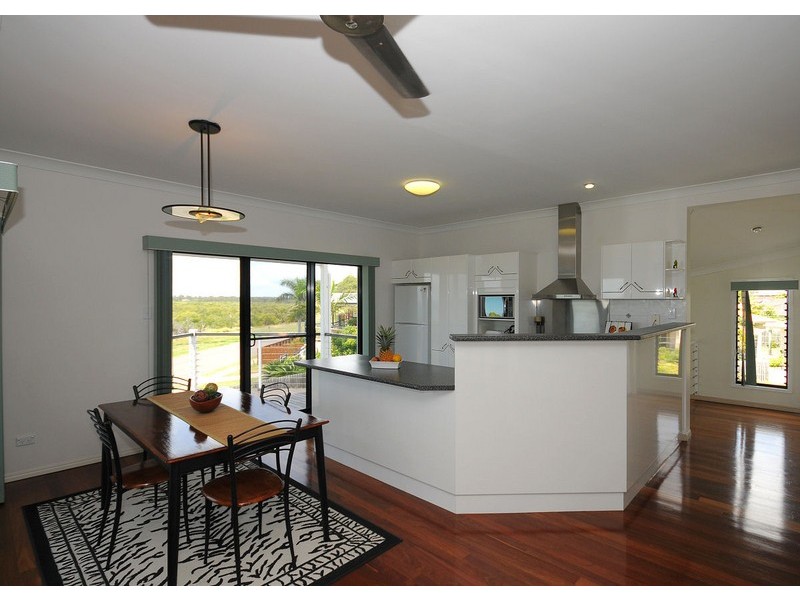 684 Esplanade, Urangan QLD 4655
