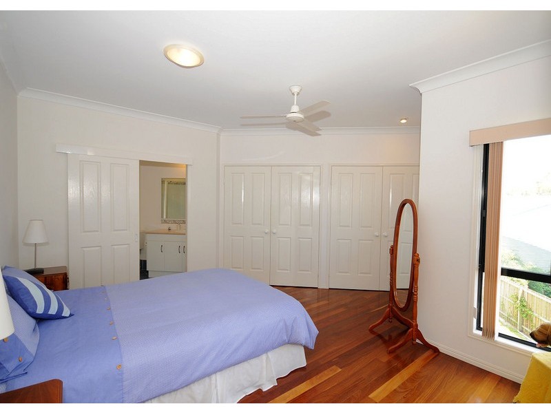 684 Esplanade, Urangan QLD 4655