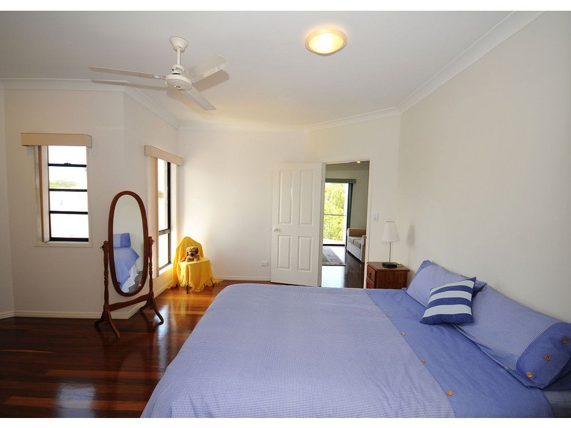 684 Esplanade, Urangan QLD 4655