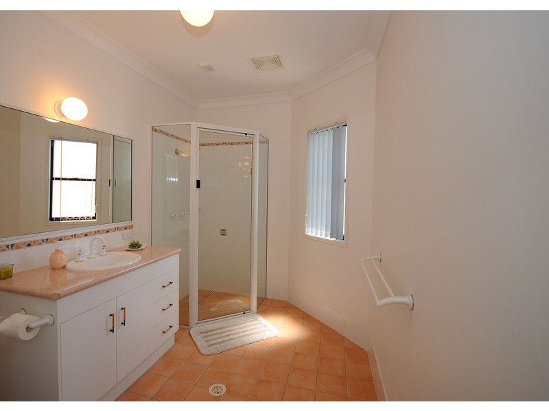 684 Esplanade, Urangan QLD 4655