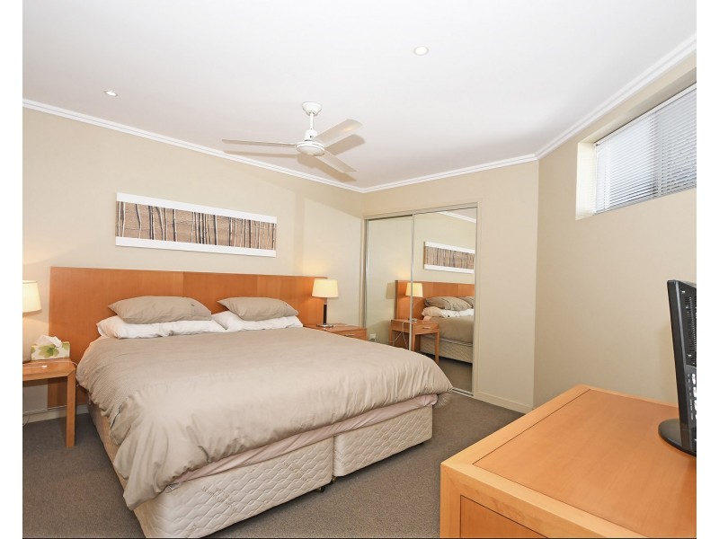 318/569 Esplanade, Urangan QLD 4655